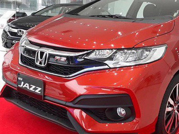 Đại lý giảm sốc 100 triệu đồng cho Honda Jazz