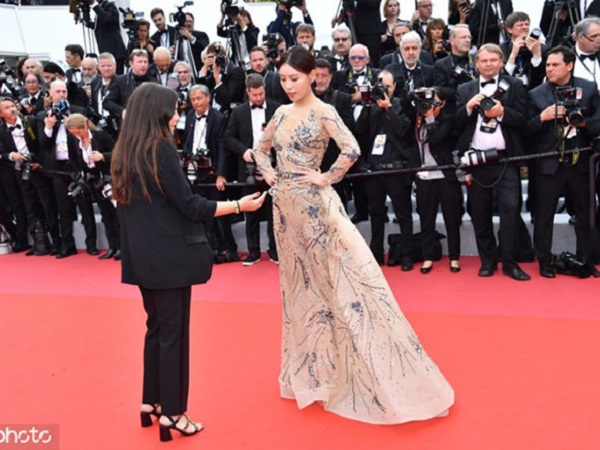 Sao nữ Trung Quốc nhục nhã, nhận kết đắng vì dùng tiền mua danh tại thảm đỏ LHP Cannes
