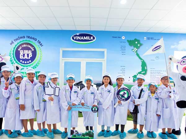 'Chuyện hậu trường' của mỗi hộp sữa học đường