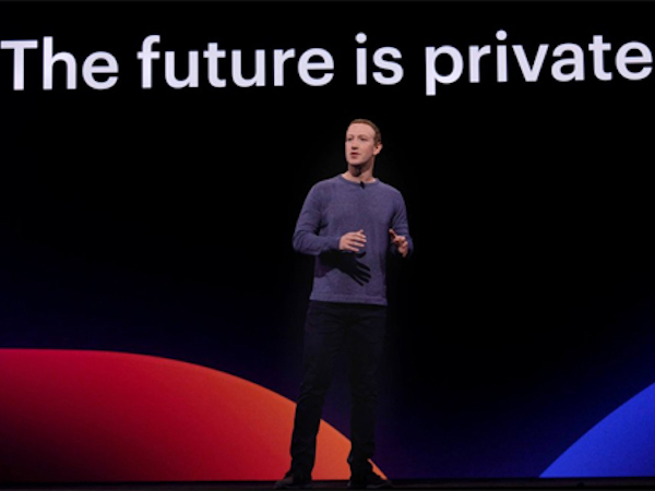 Facebook không thể dập tắt mối nghi nghe lén điện thoại