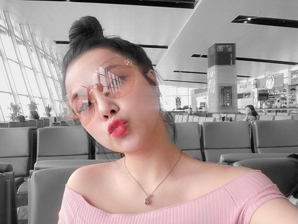 Người yêu cũ thủ môn Lâm Tây khẳng định đã chia tay thì không làm bạn