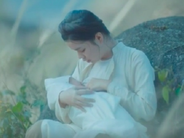 Bị ngưng chiếu toàn quốc, phim Vợ Ba với nhiều cảnh nóng gây tranh cãi bất ngờ tràn ngập trên mạng