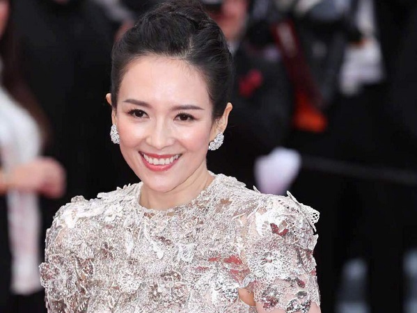 LHP Cannes ngày 6: Chương Tử Di thần thái ngút ngàn, 'Hoa hậu thế giới đẹp nhất mọi thời đại' lộng lẫy như bà hoàng