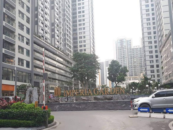 Công an xác minh thông tin người nước ngoài sàm sỡ cư dân trong thang máy chung cư ở Hà Nội