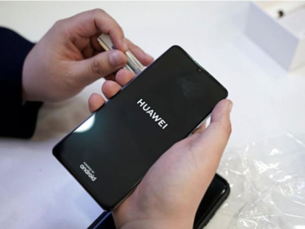 Nhiều người Việt thanh lý điện thoại Huawei sau lệnh cấm của Mỹ
