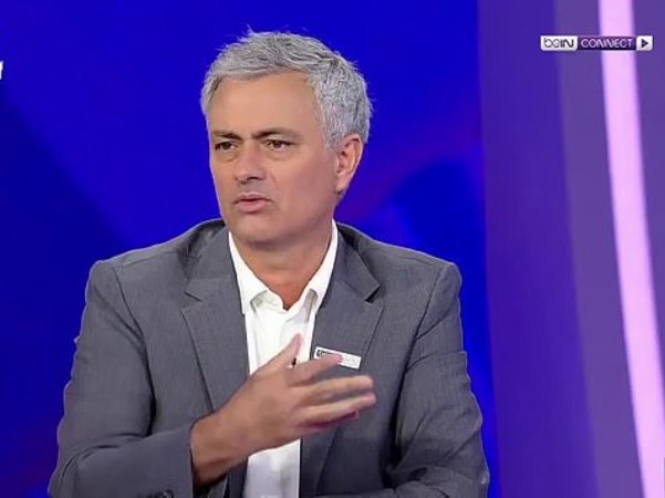 Bằng chứng cho thấy Ronaldo 'rủ rê' Mourinho sang Juventus