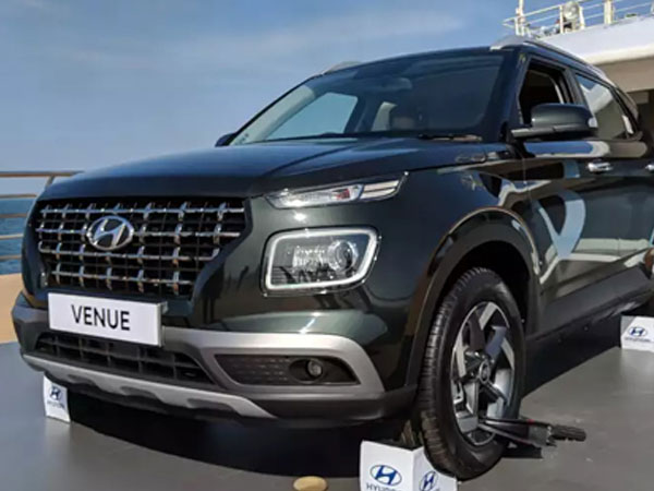 Hyundai Venue ra mắt, giá từ 9.300 USD