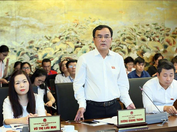 Nữ đại biểu tranh luận với Chủ tịch EVN về việc tăng giá điện
