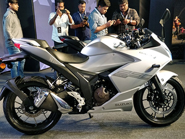 Suzuki Gixxer SF 250 mới - đối thủ của Honda CBR250R