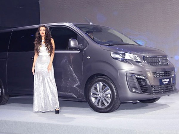 Peugeot giới thiệu bộ đôi Traveller trên toàn quốc