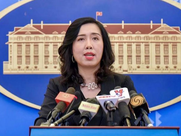 Việt Nam lên tiếng về tàu TQ cào nghêu phá hoại môi trường ở Biển Đông