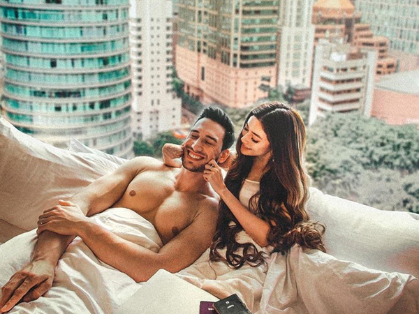 Chuyện tình 5 năm đi khắp thế gian của 'hot girl tóc mây' gốc Việt