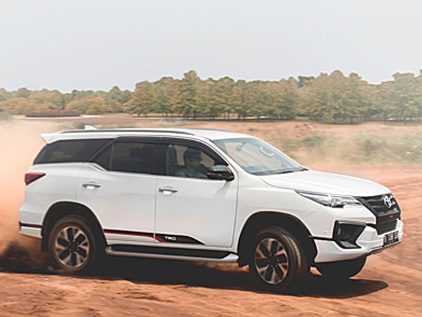 Toyota Việt Nam sắp bán cả Fortuner nhập khẩu và lắp ráp