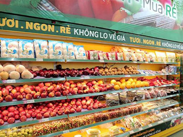 Vốn tiết kiệm là thế nhưng bà nội trợ vẫn 'bạo chi' cho trái cây nhập khẩu