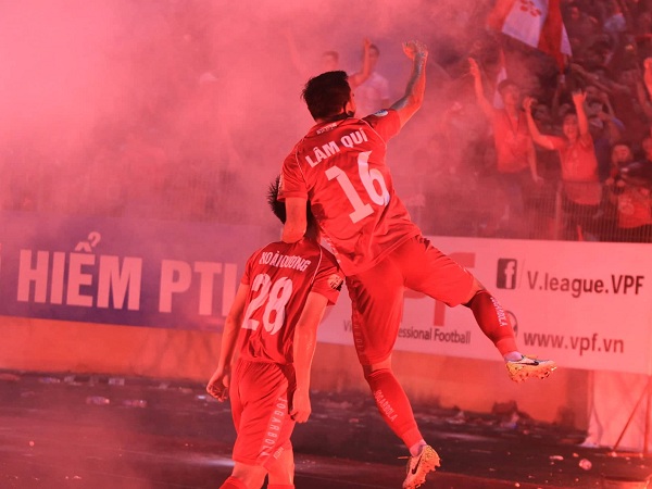 Vòng 11 V.League 2019: Tướng mới xuất trận, Hàng Đẫy lại đối mặt với hiểm họa pháo sáng