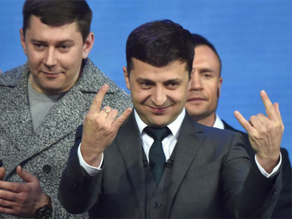 Vì sao hình mẫu Tổng thống Ukraine Zelensky khó lan tỏa trong các nước Xô Viết cũ?