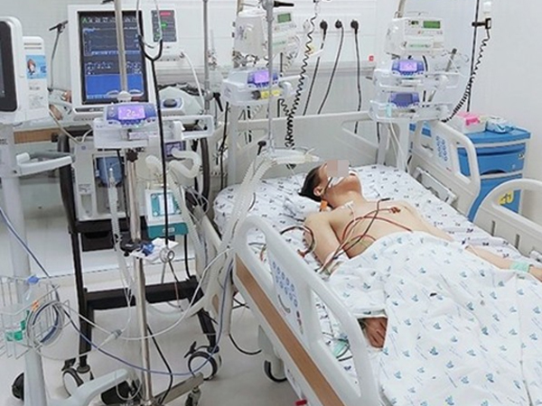 Thương tâm: Buồn chuyện gia đình, thiếu niên 15 tuổi uống thuốc trừ sâu nguy kịch