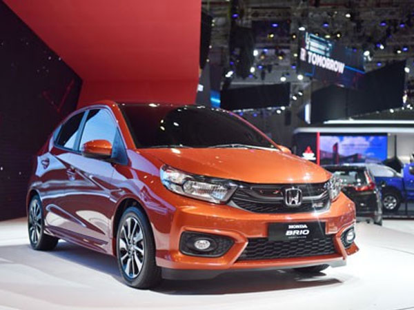 Xe cỏ cạnh tranh khốc liệt