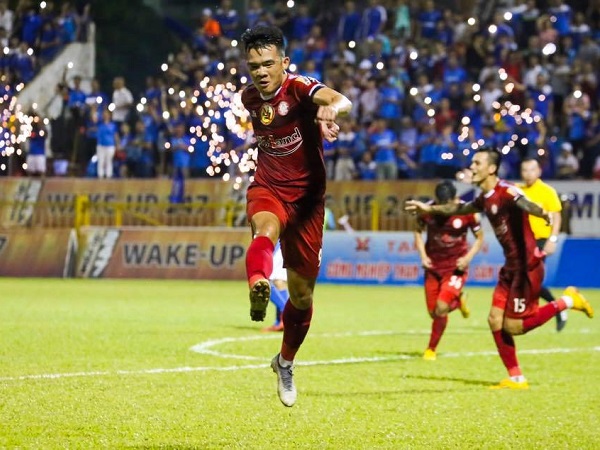 HLV Park Hang-seo không triệu tập cầu thủ từ CLB đứng đầu V.League