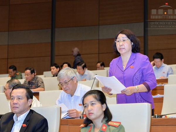 Lãnh đạo Sơn La từ chối trả lời về gian lận thi cử, mong 'thông cảm'