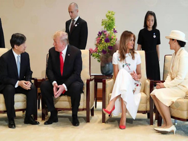 Nhật hoàng Naruhito dùng tiếng Anh đón tiếp TT Trump