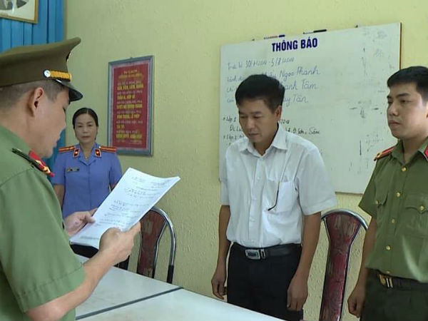 NÓNG: Khai trừ Đảng Phó Giám đốc Sở GDĐT Sơn La vụ gian lận điểm thi