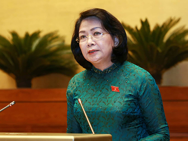 Bà Đặng Thị Ngọc Thịnh thay mặt Chủ tịch nước Nguyễn Phú Trọng trình Công ước 98