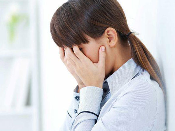 Bé gái 13 tuổi ngất xỉu vì thiếu máu, đi khám cha mẹ bàng hoàng khi biết nguyên nhân