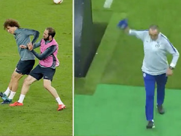 Biến căng tại Chelsea: 2 sao bự tranh cãi gay gắt, HLV Sarri phát điên ném mũ rời sân tập