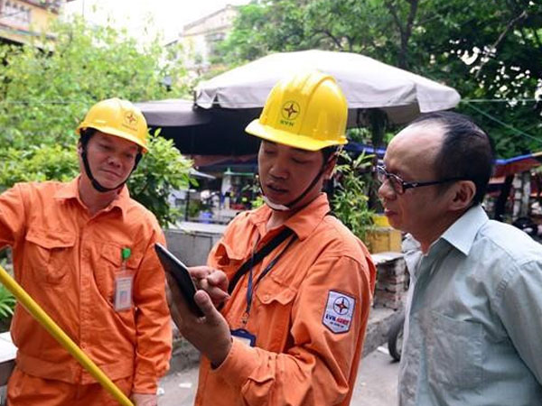 Tăng giá điện: ‘Đúng phác đồ nhưng không tốt lên thì phải xem lại’