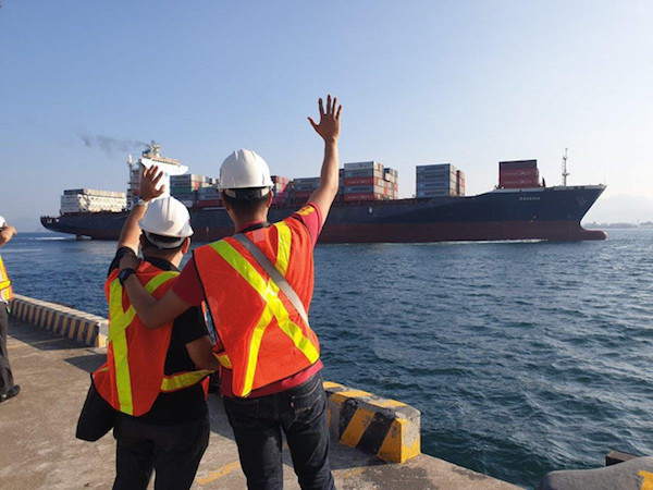 Philippines 'nói là làm', trả lại Canada 69 container rác thải