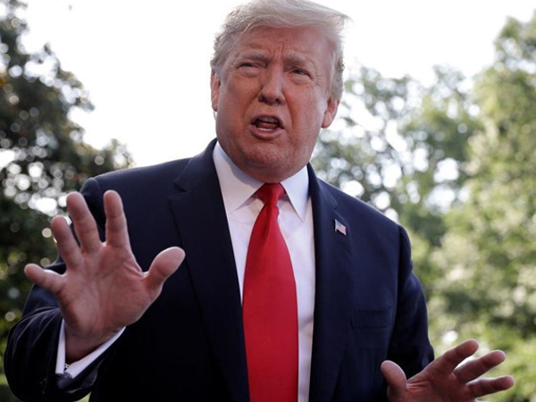 Tổng thống Trump nổi đóa, công kích uy tín của Robert Mueller