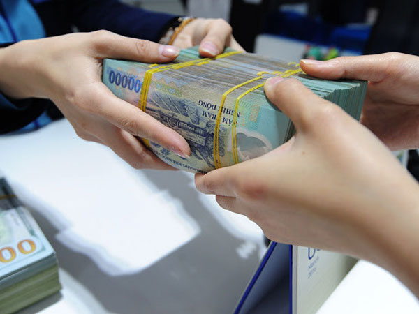 Vay lãi suất cao đổ vào nhà đất, lời ru 'ăn ngon ngủ kỹ' ôm tiền to