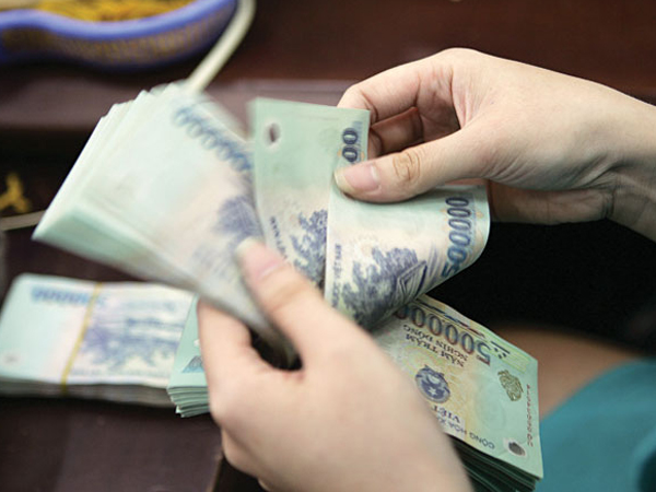 Vợ tiêu tiền không rõ nguồn gốc do chồng đưa sẽ là 'rửa tiền'
