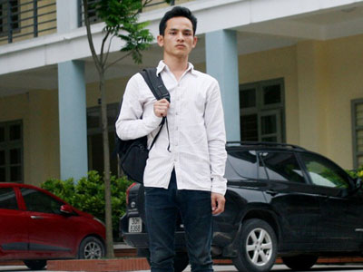 Chàng trai duy nhất ở làng "điểm chỉ" vào đại học