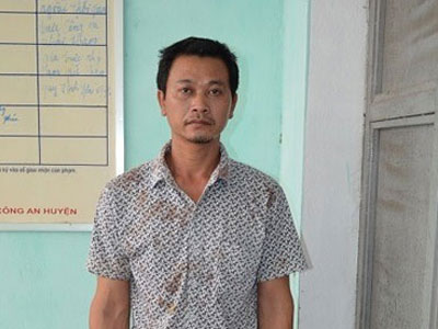 Kẻ mai phục dưới gầm giường nhà nghỉ rồi đâm chết tình địch lĩnh án
