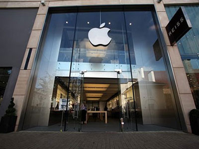 Một người Việt đập phá Apple Store ở Anh vì muốn được về nhà