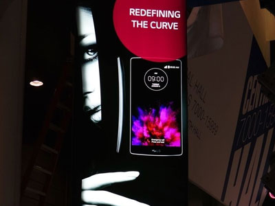 LG G Flex 2 đã xuất hiện, định nghĩa lại "đường cong"