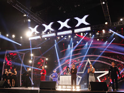 Vietnam's Got Talent: Anh "cắt tóc", chàng "múa cột" vào chung kết