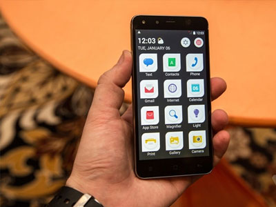 Cận cảnh smartphone đầu tiên mang thương hiệu Kodak