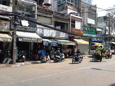 Bắt băng nhóm dàn cảnh móc túi ngay trước cửa hàng vàng