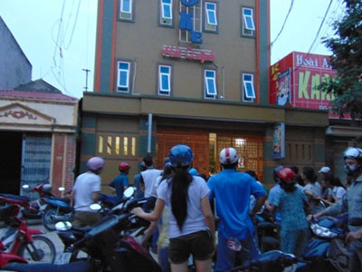 5 người bất tỉnh, một tử vong trong phòng karaoke