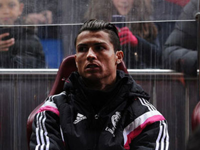 HLV Ancelotti lý giải việc cất Ronaldo trên băng ghế dự bị