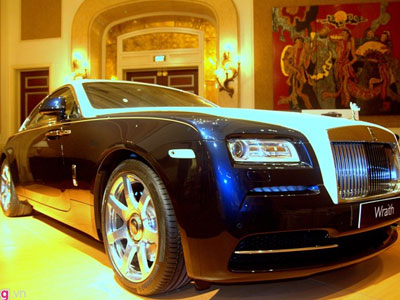 Ảnh chi tiết chiếc Rolls-Royce chính hãng 21 tỷ ở Sài Gòn