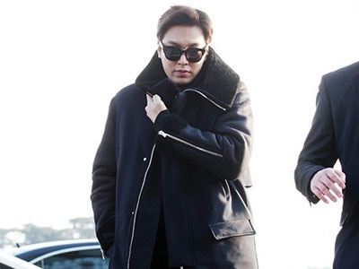 Lee Min Ho lộ rõ gương mặt béo ú ở sân bay
