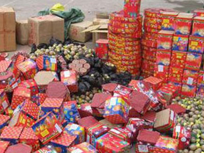 Bắt kẻ chở 1.500 kg thuốc nổ trên xe tải