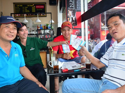 Vé chợ đen xem Công Phượng và đồng đội thi đấu tăng 10 lần