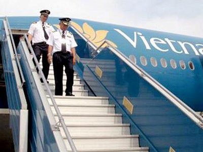 Từ 1-1-2015, lương phi công Vietnam Airlines cao nhất 102 triệu đồng/tháng
