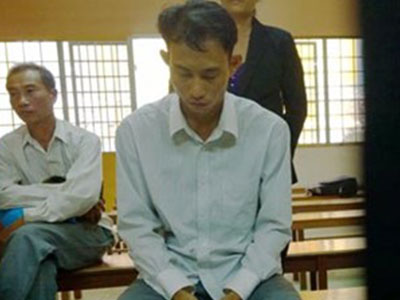 "Gây án" sau lần gặp vợ cùng người tình đi khách sạn
