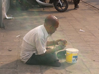 TP.HCM: Người ăn xin tái xuất ở khu trung tâm